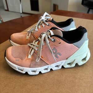 On Running Cloudflyer 4 Peach Size 7